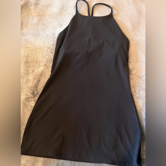 Lululemon tank top built in bra size 2 - Picture 2 of 6